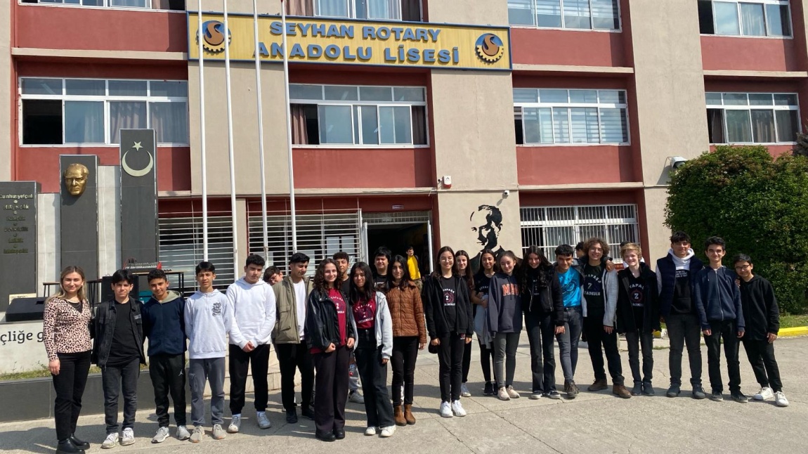 8. Sınıf Öğrencilerimiz Lise Tanıtım Gezileri Kapsamında Rotary Anadolu Lisesi'ni Ziyaret Etti. 